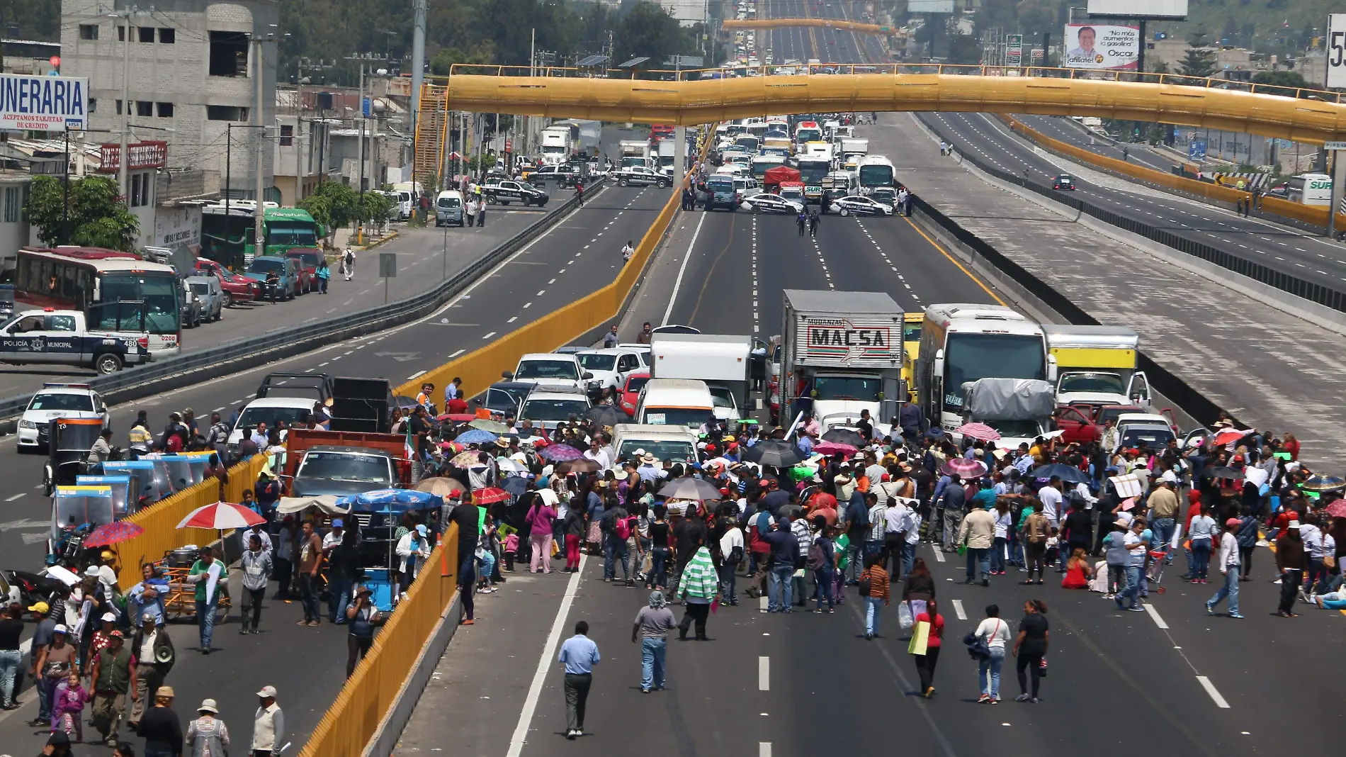 571680_Bloqueo autopista-5_impreso